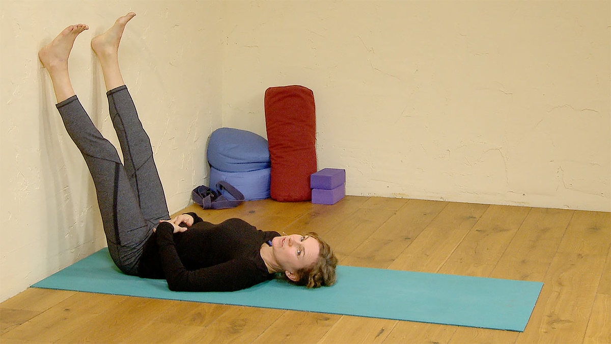 Bedtime yoga for older kids